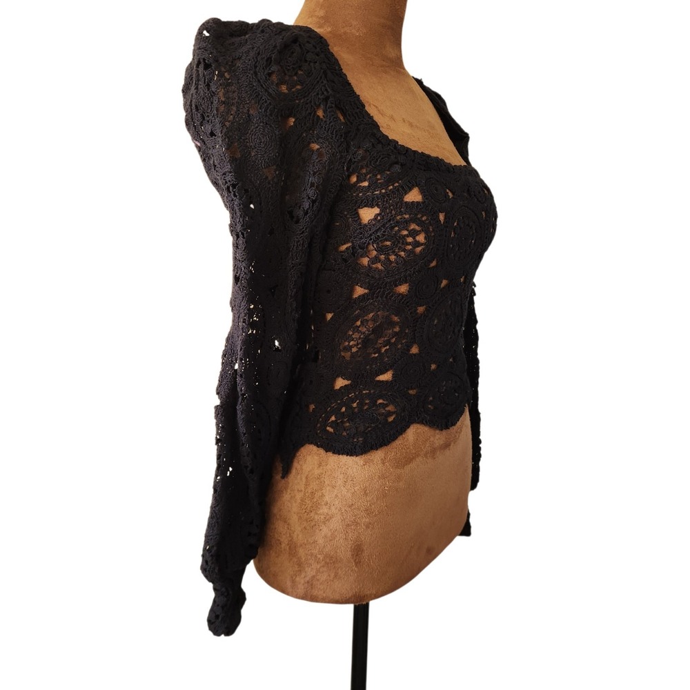 NWT Vicki Idem Ditto Cropped Crochet Top Size M Black Long Sleeve Sheer‎ - Picture 2 of 7